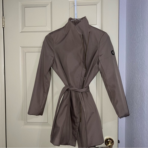 Beige/Brown Trenchcoat - Picture 2 of 8